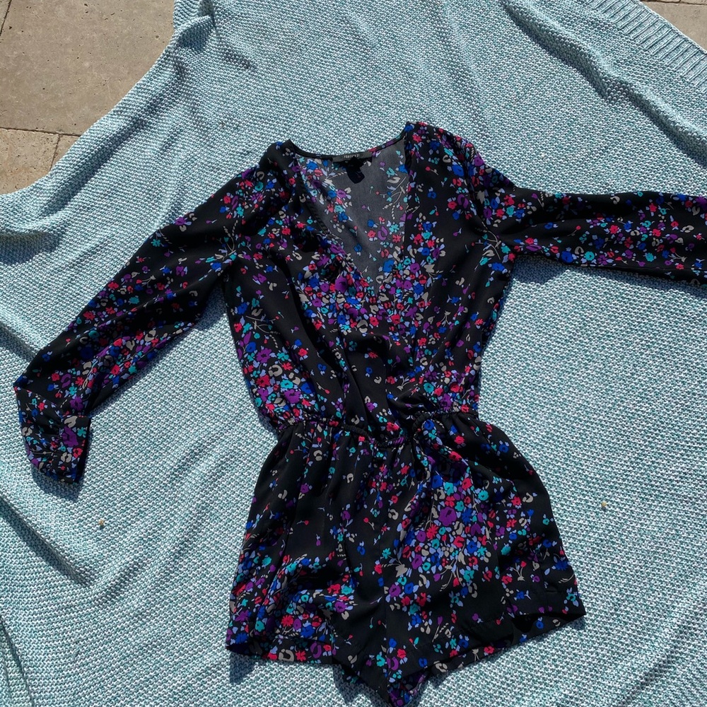 Floral Romper worn once size small